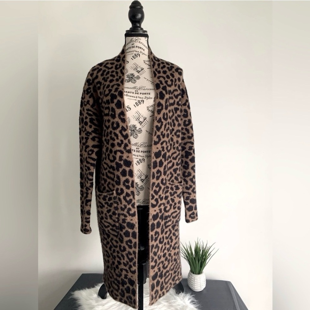 RW&CO SZ:XS/S Open Animal Print Cardigan with pockets - Picture 7 of 7